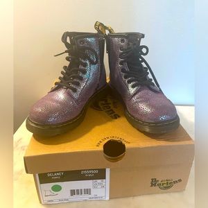 Dr. Martens - JUNIOR 1460 GLITTER LACE UP BOOTS -PURPLE-  size 11
